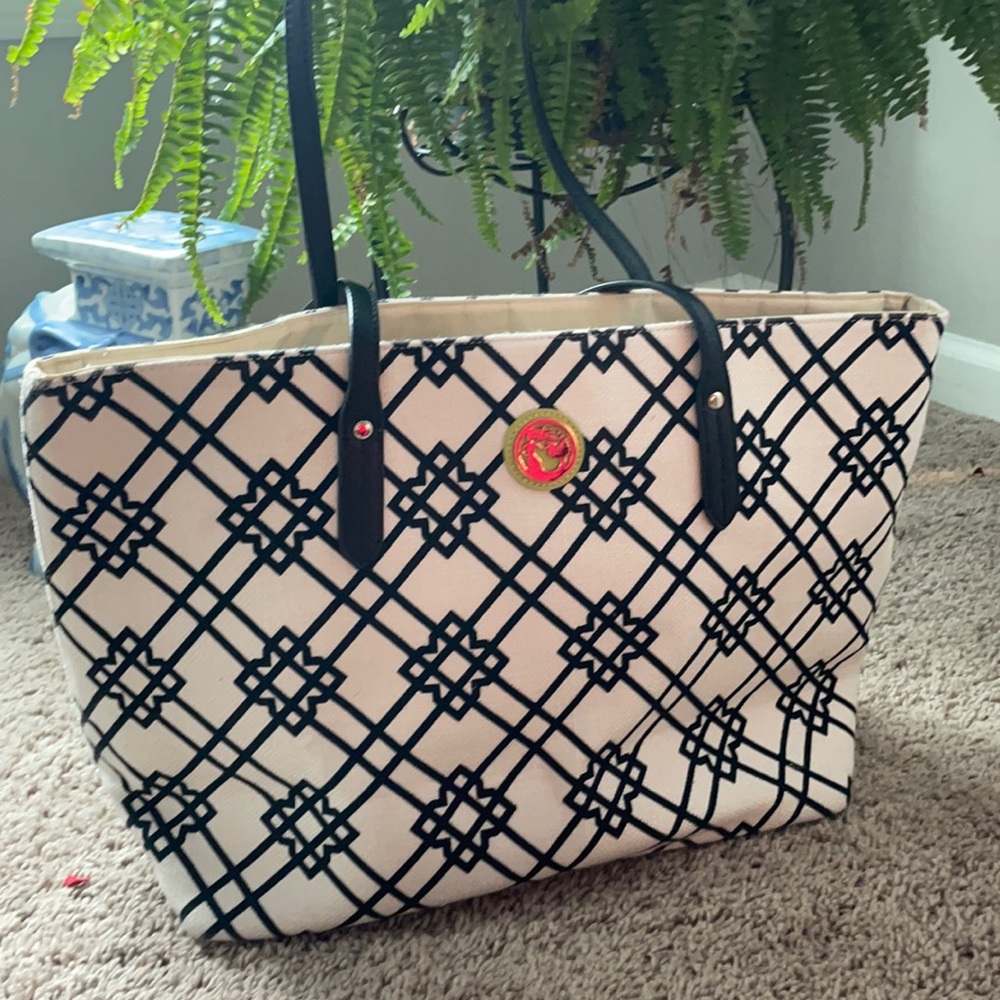 Spartina tote black n white